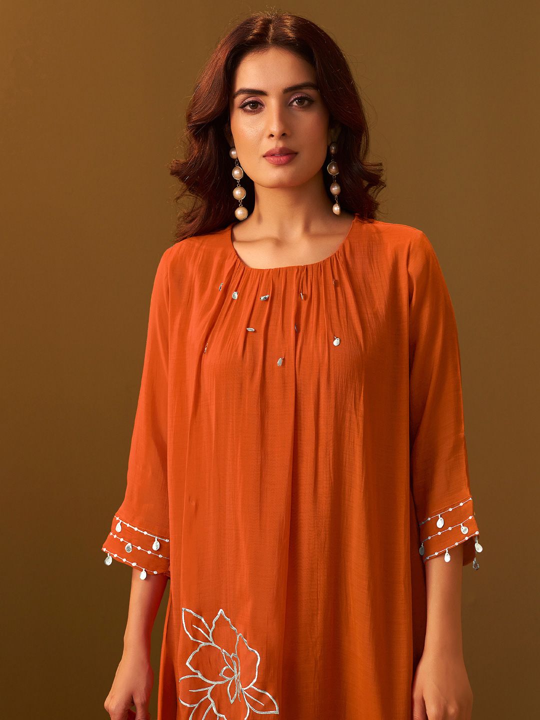 Women Floral Embroidered Regular Thread Work Kurta with Trousers