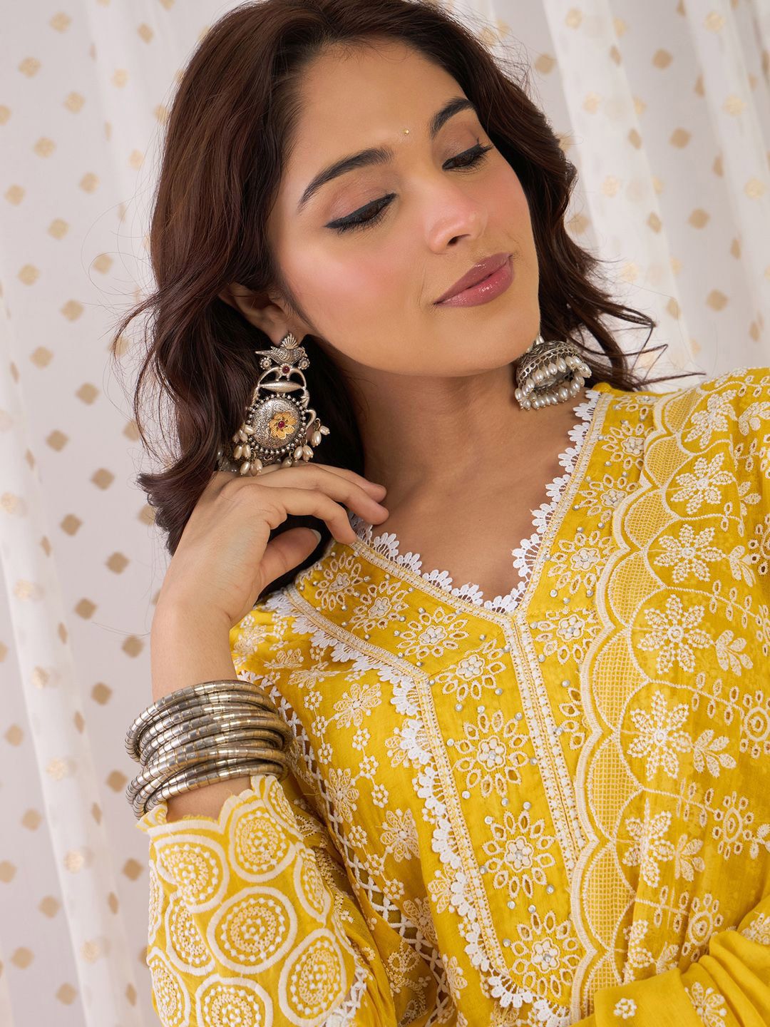 Floral Embroidered Thread Work Pure Cotton Kurta With Trousers & Dupatta