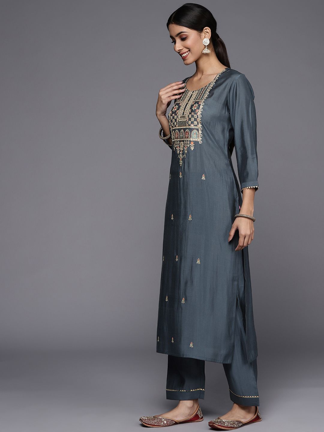 Indyancart VA Women's Grey Ethnic Motifs Yoke Design Mirror Work Kurta with Trousers & With Dupatta