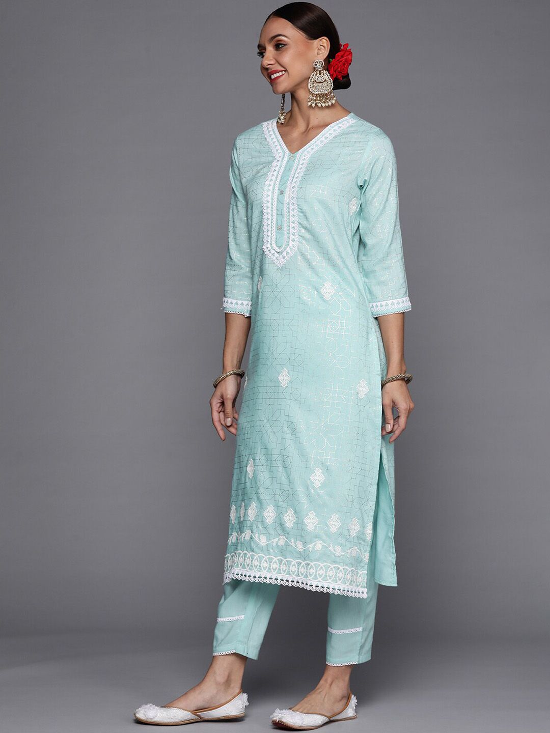 Indyancart IE Women Ethnic Motifs Embroidered Thread Work Kurta With Trousers & Dupatta