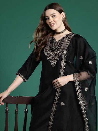 Indyancart IE Ethnic Motifs Embroidered Liva Kurta with Trousers & With Dupatta
