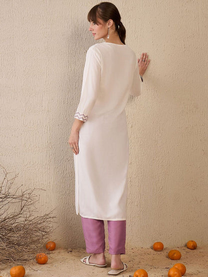 Dhiyona IE Women Floral Embroidered Thread Work Kurta
