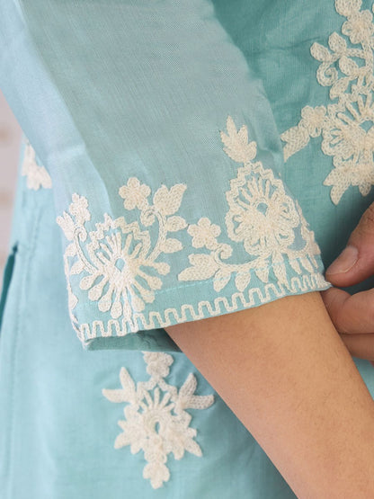 Floral Embroidered V-Neck Sequinned Straight Kurta With Trousers & Dupatta