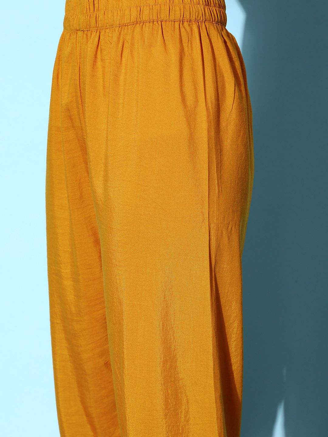 Indyancart VA Women's Ethnic Motifs Silk Blend Hyper Texture Kurta Set
