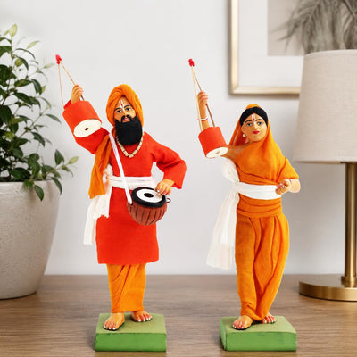 Niharika Collections Krishnanagar Handmade Clay Human Figure Gift & Decor (Folk Singer Couple)