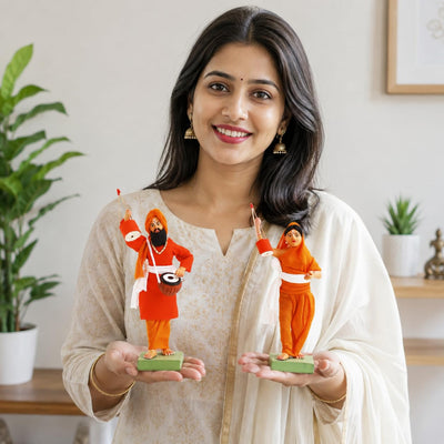 Niharika Collections Krishnanagar Handmade Clay Human Figure Gift & Decor (Folk Singer Couple)