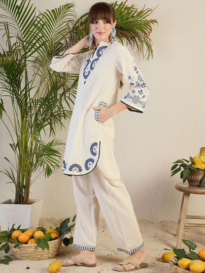 Dhiyona IE Embroidered Tunic With Trouser Co-Ords
