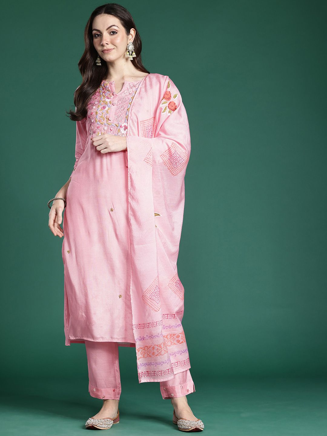 Indyancart IE Floral Embroidered Thread Work Kurta with Trousers & With Dupatta