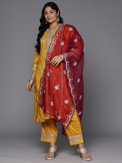 Indyancart Women's Plus Size Ethnic Motifs Embroidered Kurta with Trousers & With Dupatta