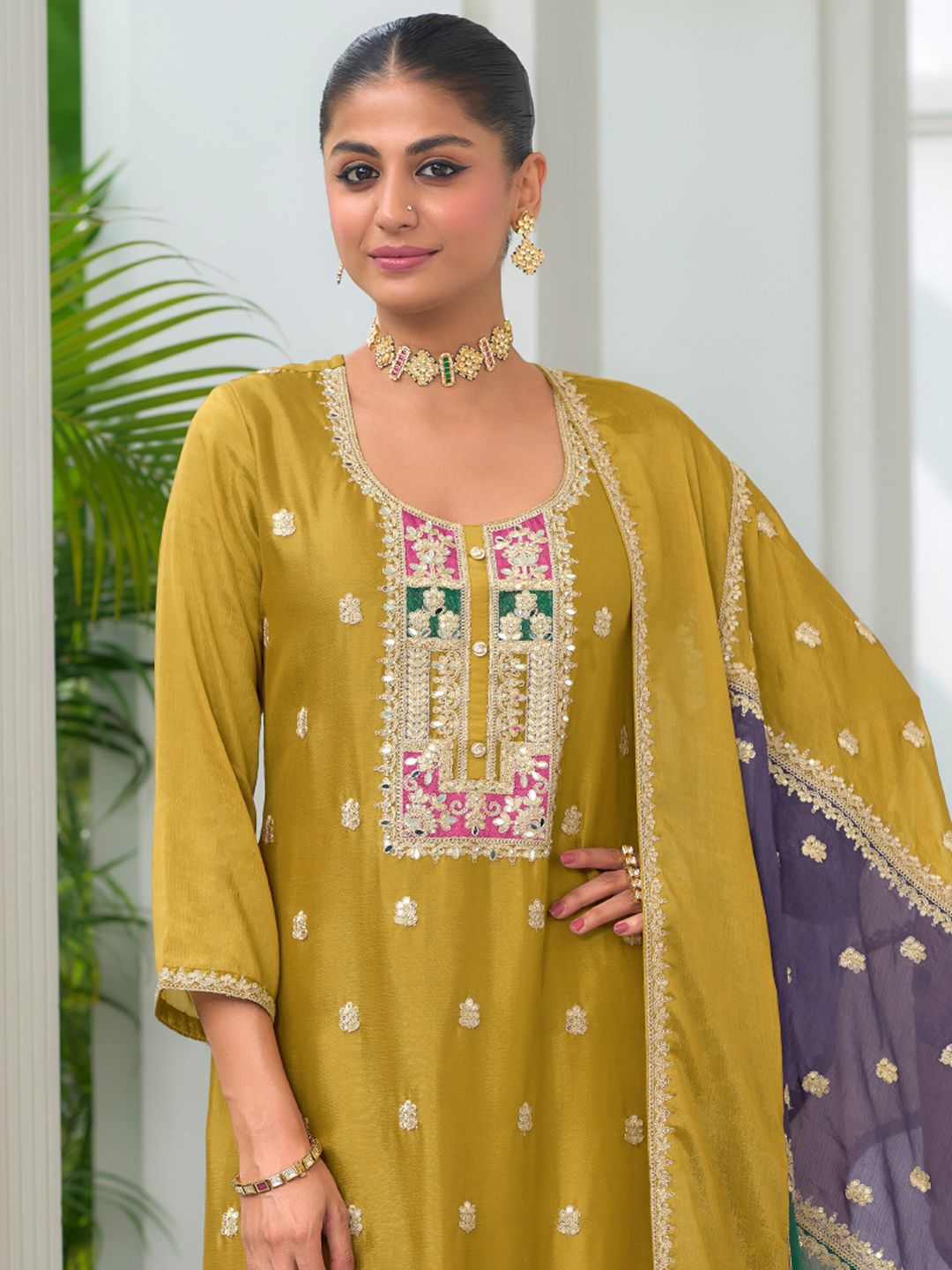 Women Floral Embroidered Kurta with Trousers & Dupatta