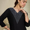 Dhiyona IE Geometric Embroidered V Neck Pure Cotton Kurta