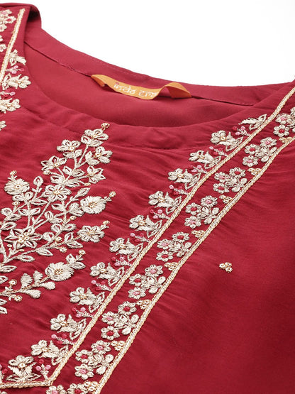 Indyancart IE Women Plus Size Floral Yoke Design Regular Kurta with Trousers & With Dupatta