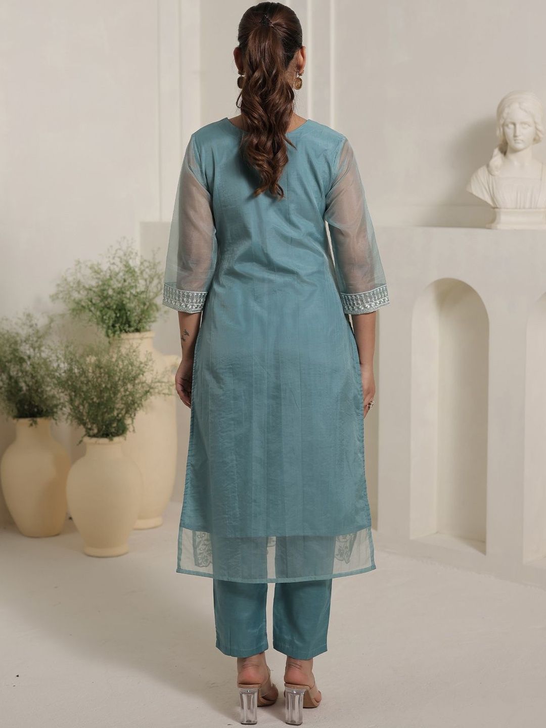 Women Floral Embroidered Kurta with Trousers & Dupatta