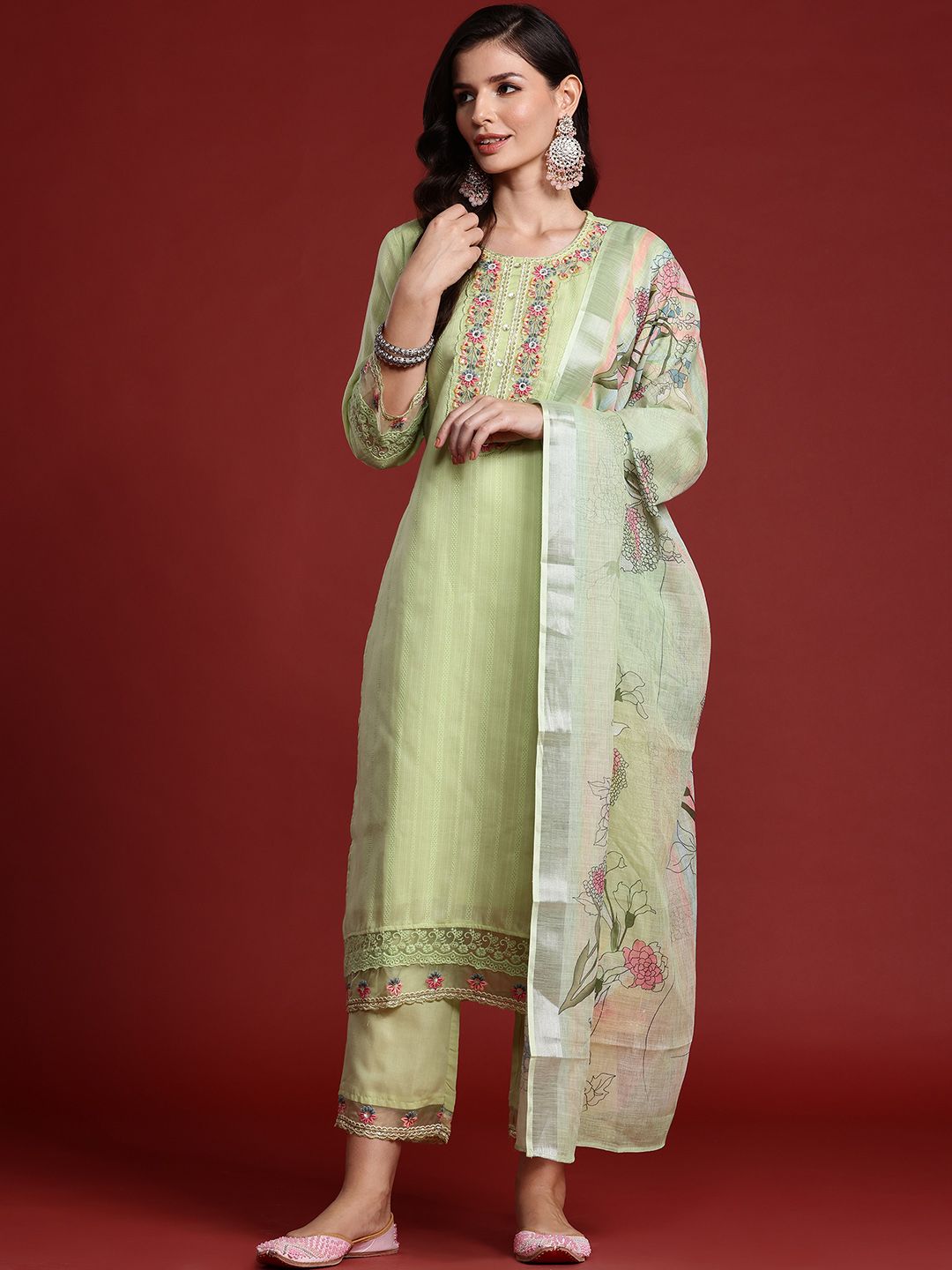 Women Floral Embroidered Regular Thread Work Pure Cotton Kurta with Trousers & With Dupatta