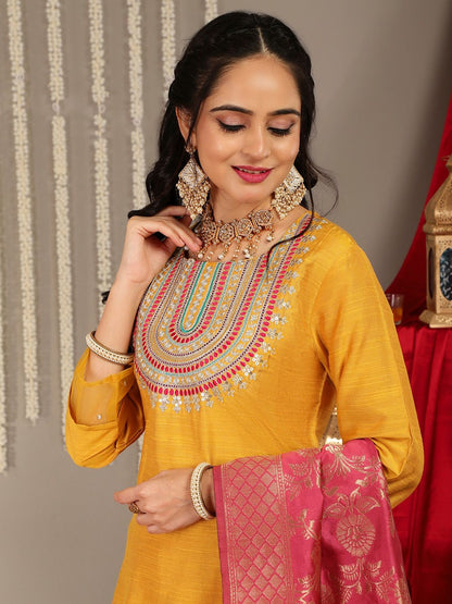 Indyancart VA Women'sEthnic Motifs Yoke Design Thread Work Straight Kurta & Trouser With Dupatta