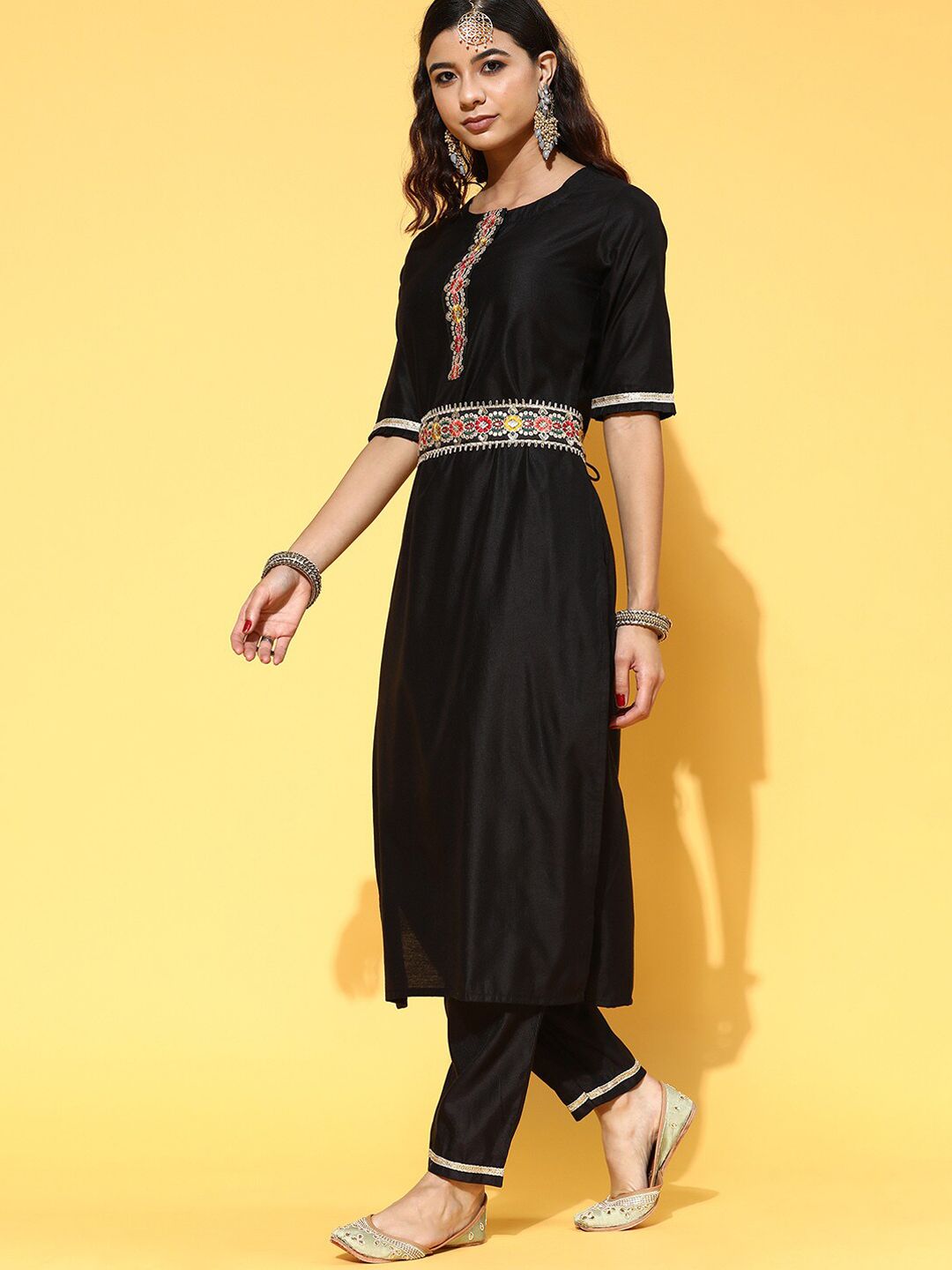 Dhiyona IE Ethnic Motif Embroidered Sequinned Kurta & Trousers With Dupatta & Belt