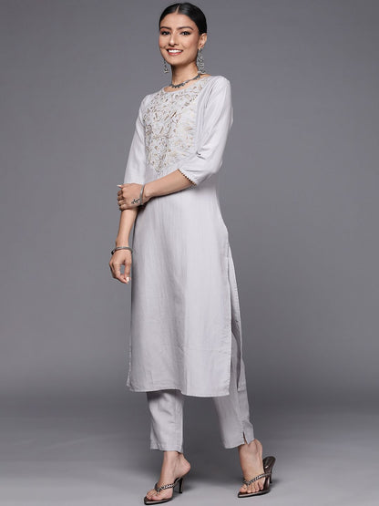 Indyancart VA Women's Lavender Ethnic Motifs Embroidered Thread Work Kurta with Trousers & With Dupatta