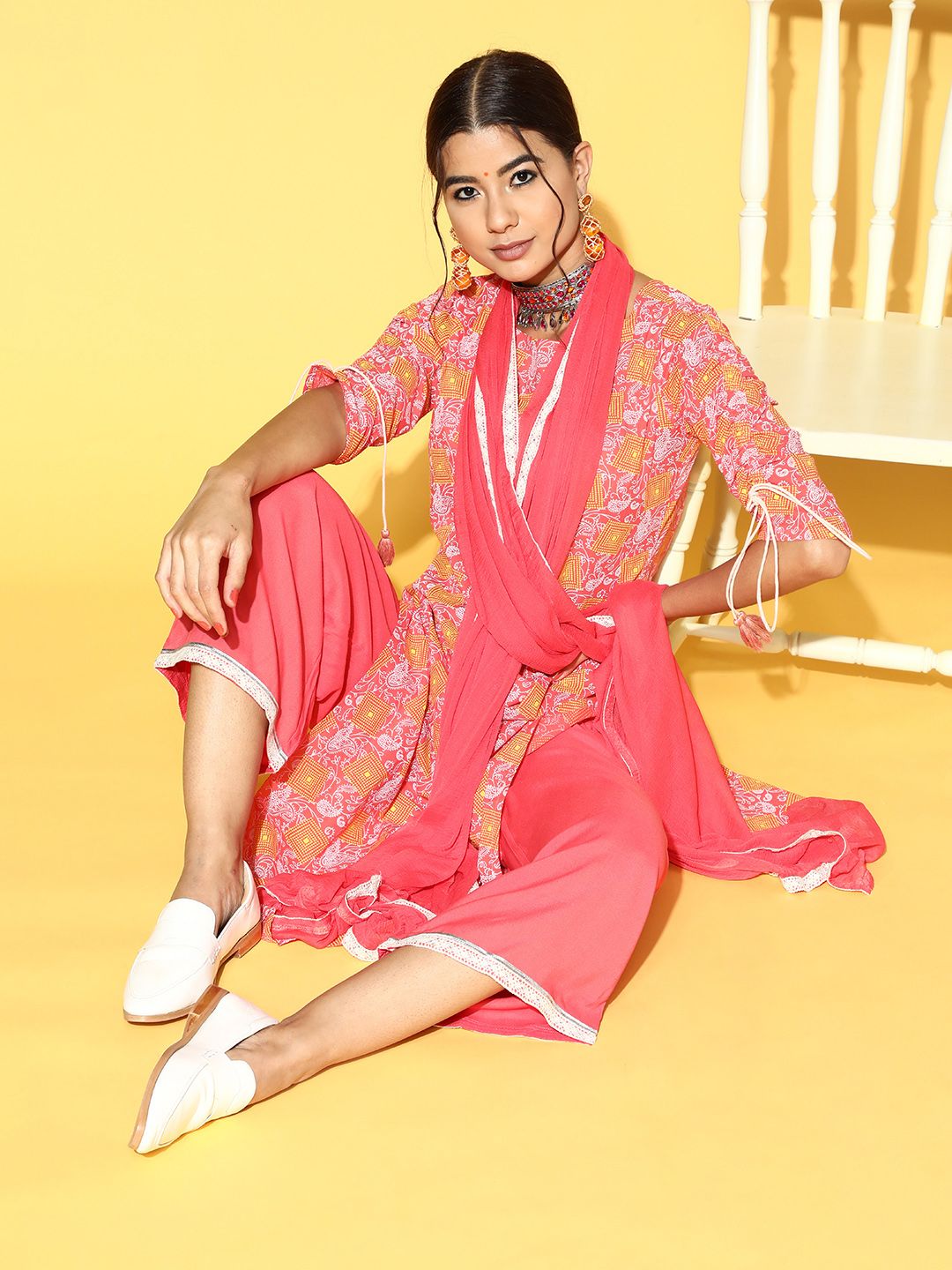 Ethnic Motifs Cotton Blend Paisley Kurta Set