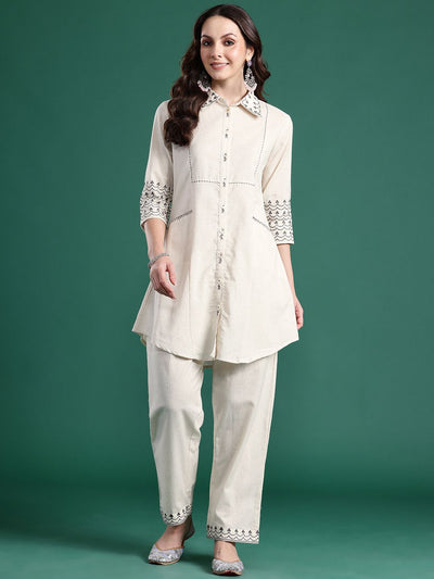 Indyancart IE Ethnic Motifs Embroidered Thread Work Kurti with Trousers