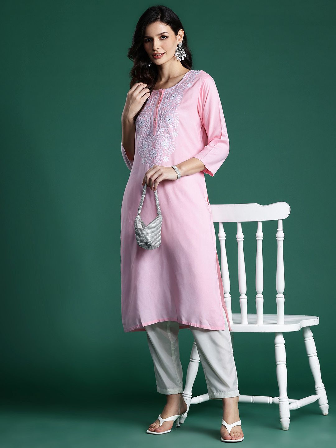 Indyancart IE Floral Embroidered Thread Work Kurta