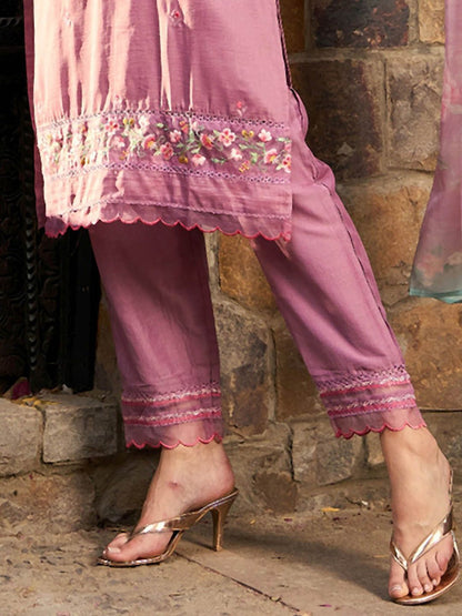 Indyancart IE Floral Embroidered Thread Work Scalloped Kurta with Trousers & With Dupatta