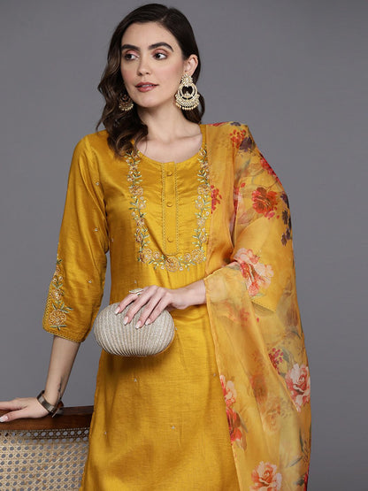 Floral Embroidered Thread Work Kurta with Trousers & Dupatta