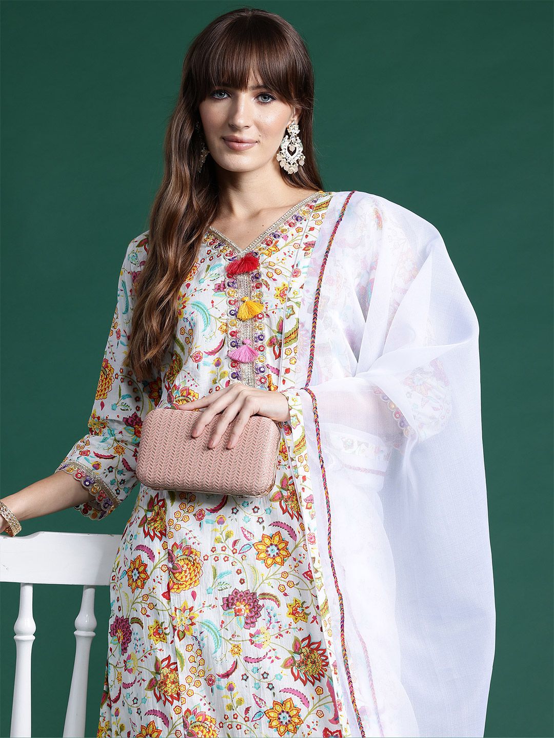 Women Floral Printed Thread Work Pure Cotton Kurta with Trousers & With Dupatta