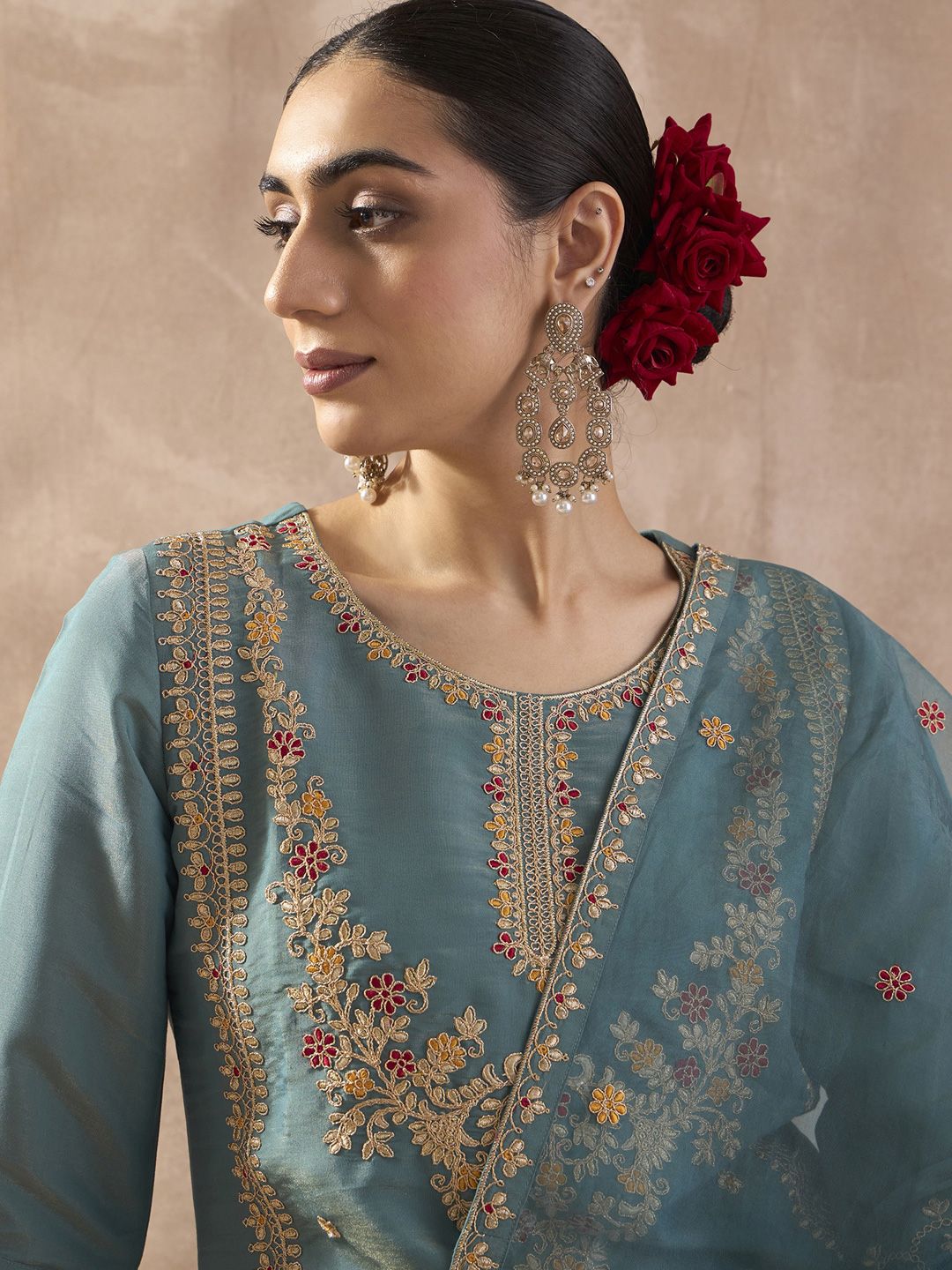 Floral Embroidered Round Neck Thread Work Kurta With Palazzos & Dupatta