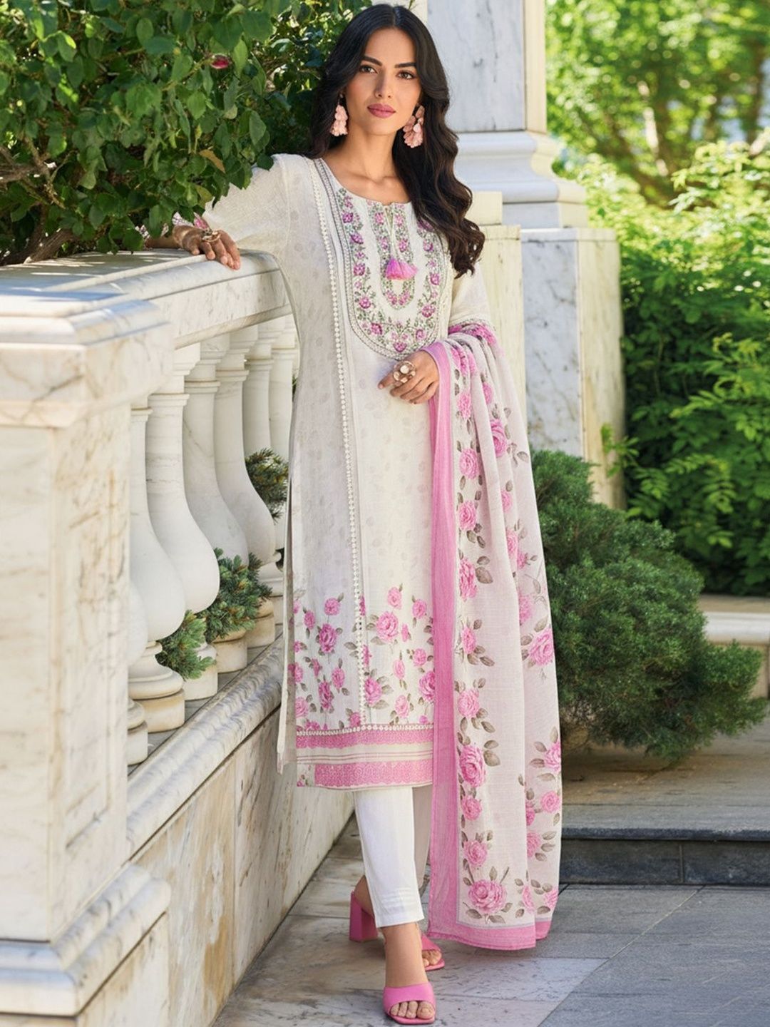 Floral Printed Round Neck Thread Work Linen Kurta With Trousers & Dupatta