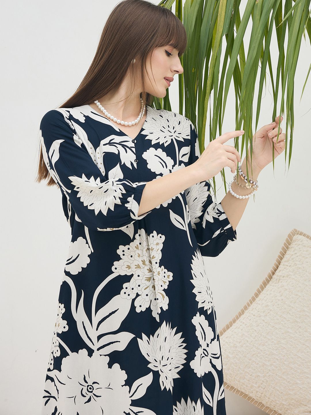 Indyancart IE Floral Printed V-Neck Tunic & Trousers