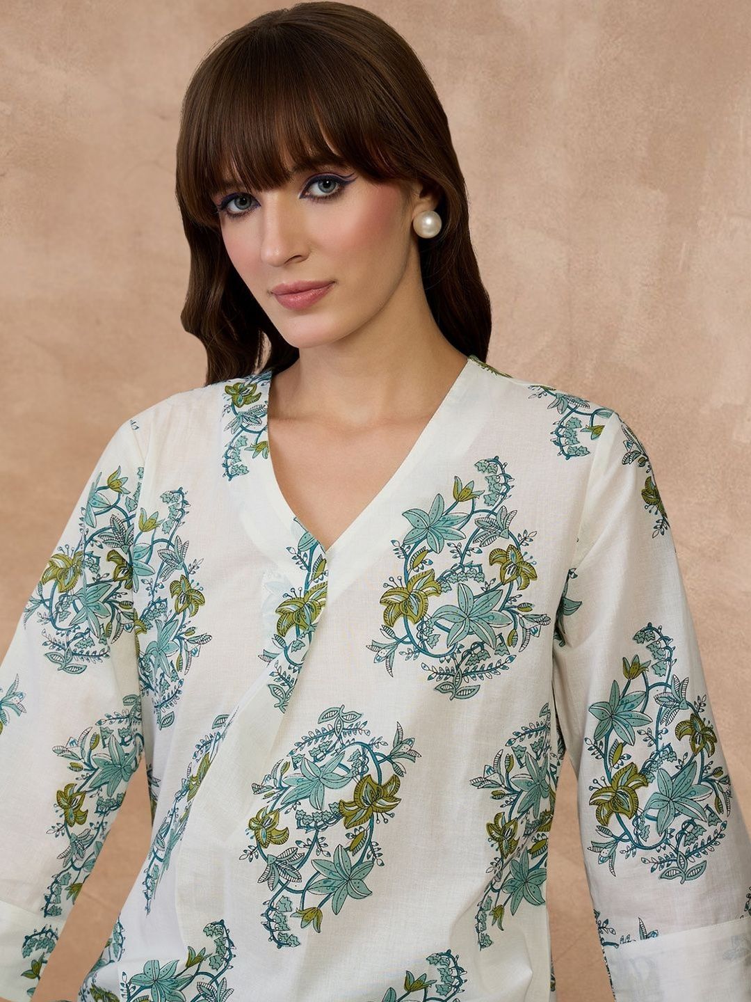 Women Floral Printed Regular Pure Cotton Kurta with Trousers