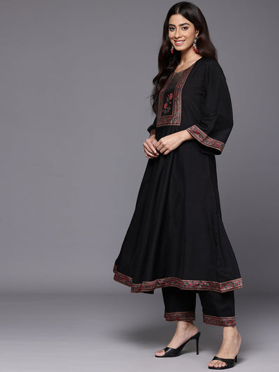 Indyancart VR Women's Black Floral Printed Embellished Anarkali Kurta Paired With Bottom And Printed Dupatta
