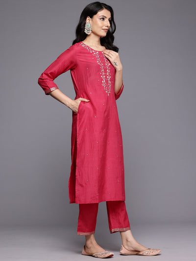 Indyancart VR Women's Fuchsia Thread And Zari Embroidered Sequins Embellished Kurta Set With Dupatta