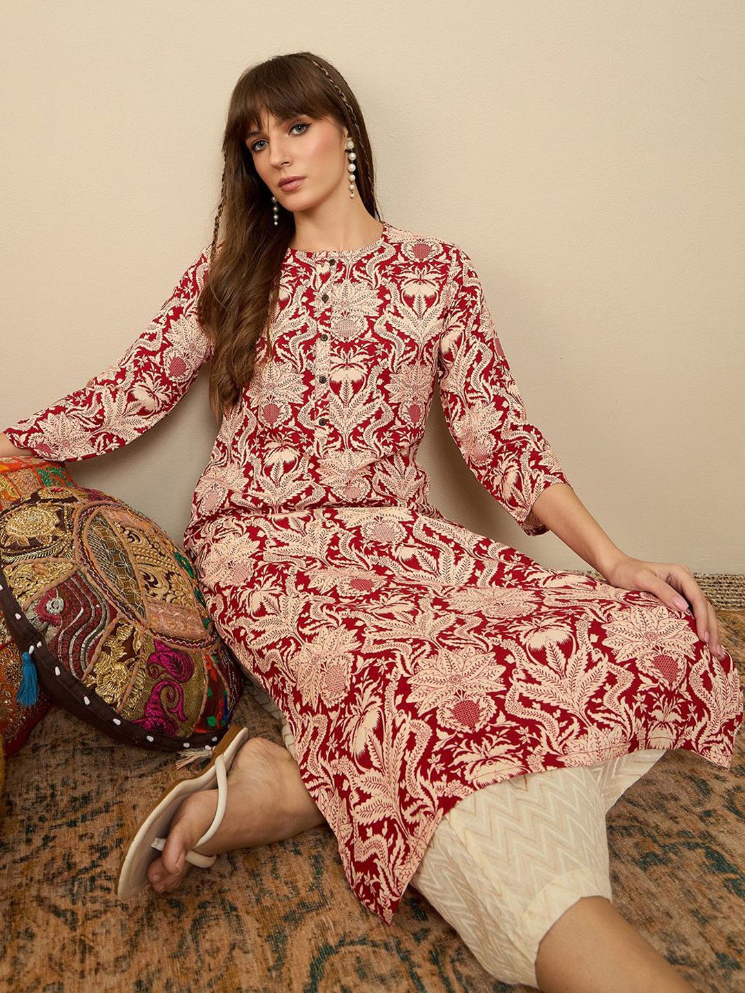 Indyancart IE Floral Printed Round Neck Straight Kurta