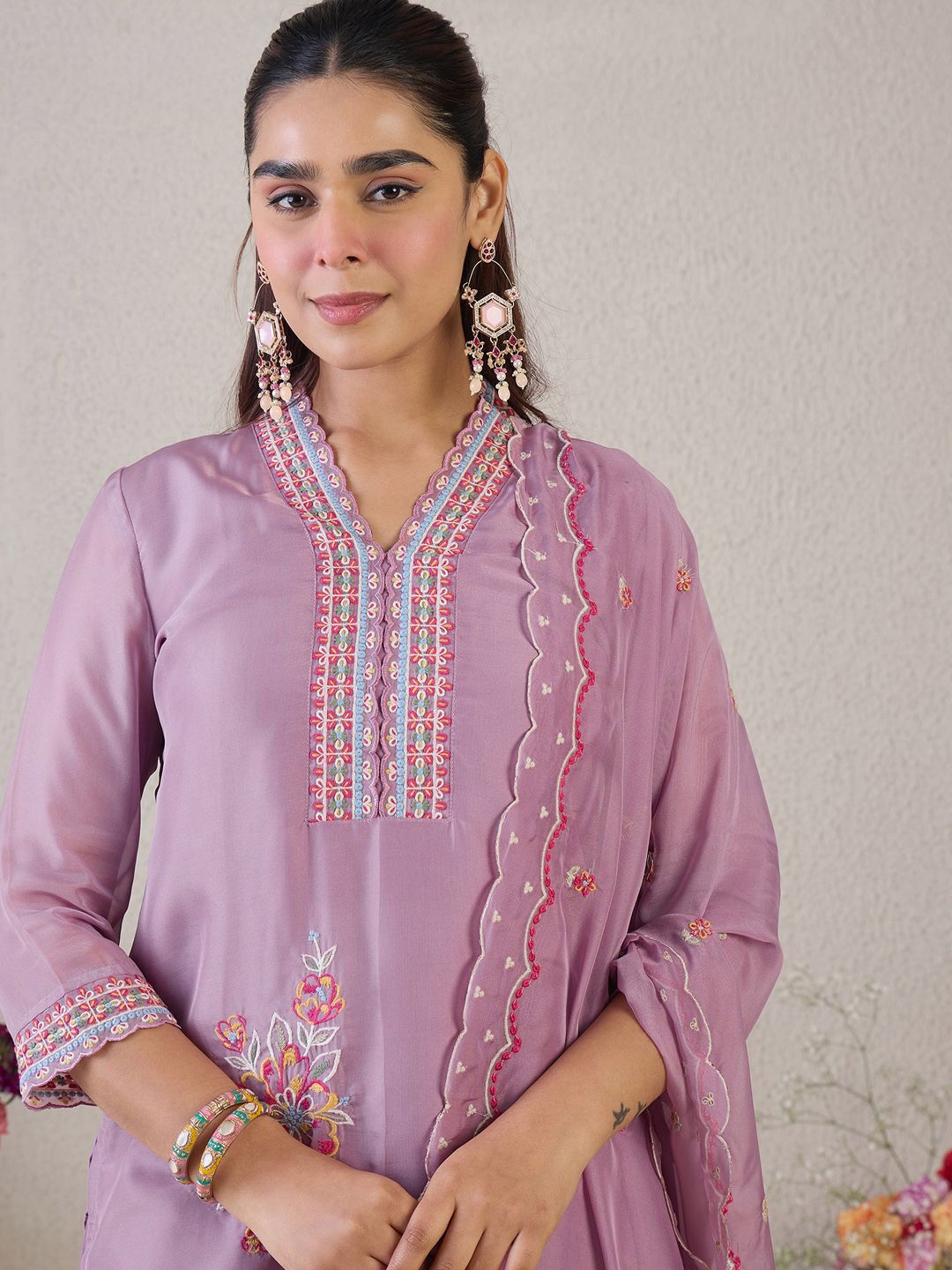 Floral Embroidered V Neck Organza Kurta With Trousers & Dupatta