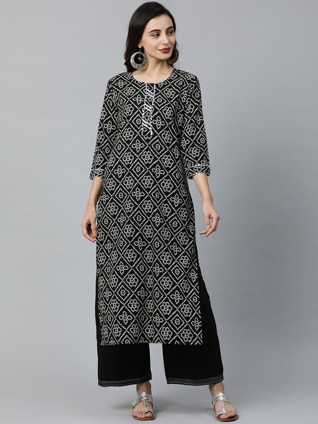 Indyancart IE Women Black & White Printed Straight Kurta
