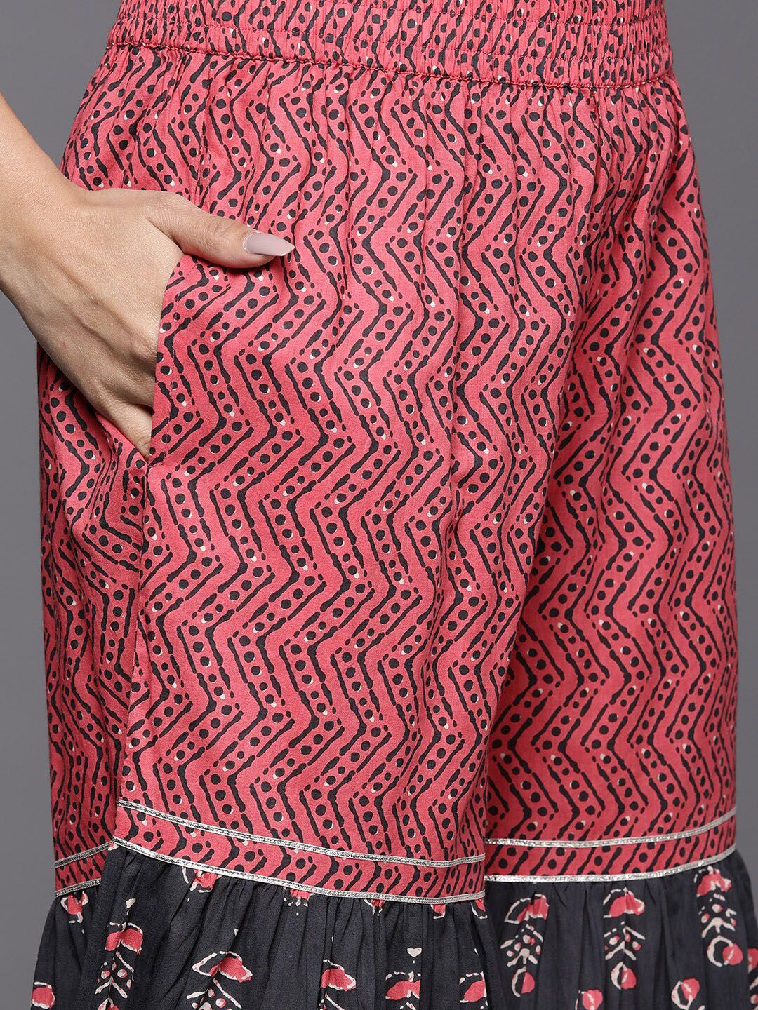 Indyancart VA Women'sEthnic Motifs Printed Kurta with Sharara