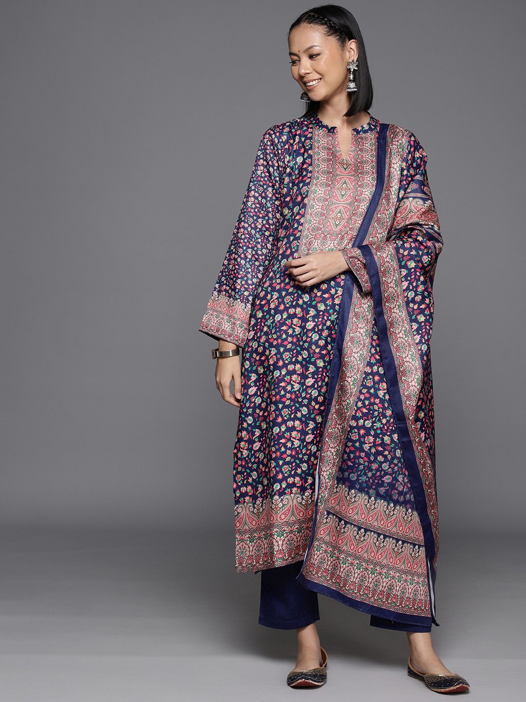 Indyancart VA Women'sFloral Printed Kurta with Trouser & Dupatta