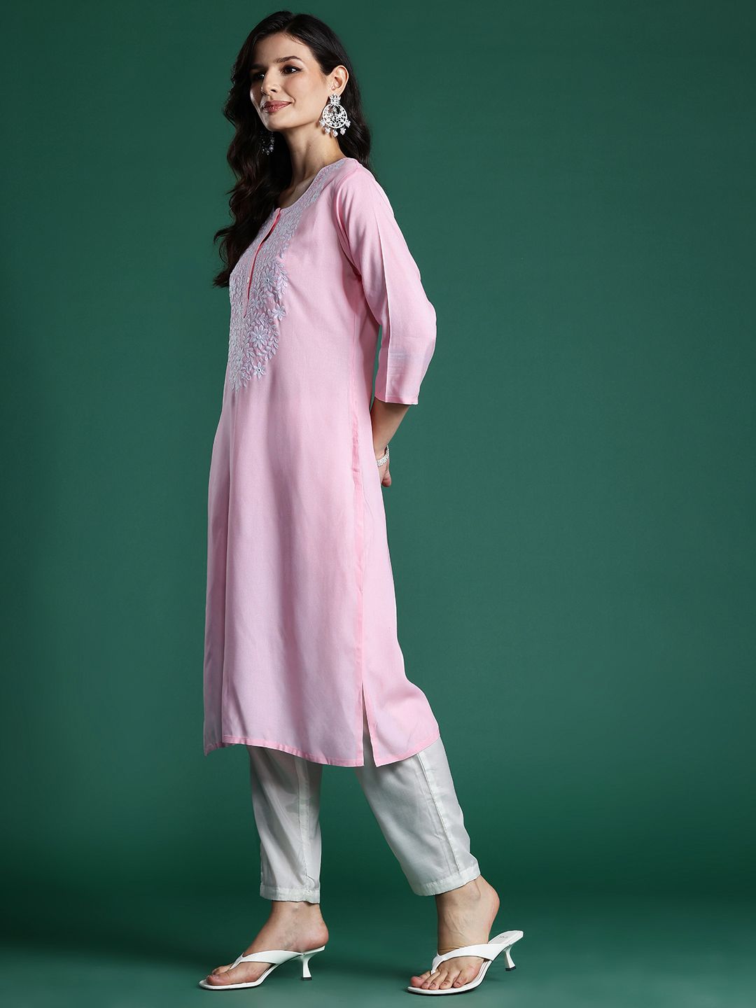 Indyancart IE Floral Embroidered Thread Work Kurta