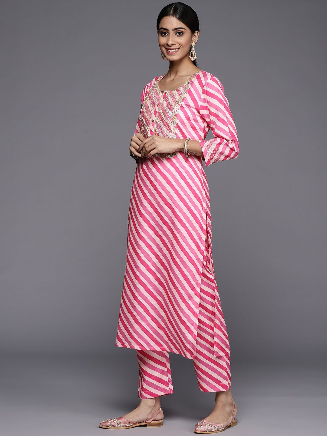Indyancart VA Women's Fuchsia Striped Gotta Patti Kurta with Trousers & With Dupatta