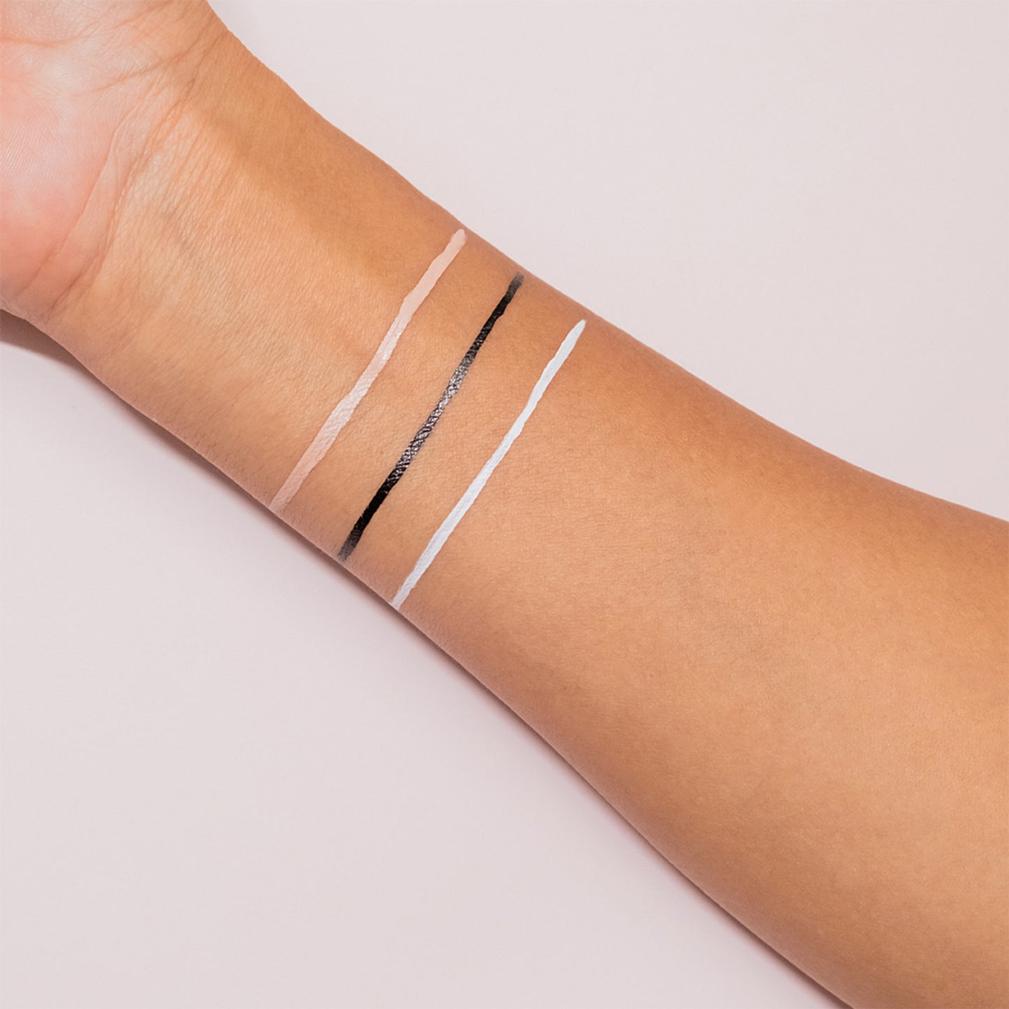 Pigment Play Eternal Liquid Eyeliner - White Light