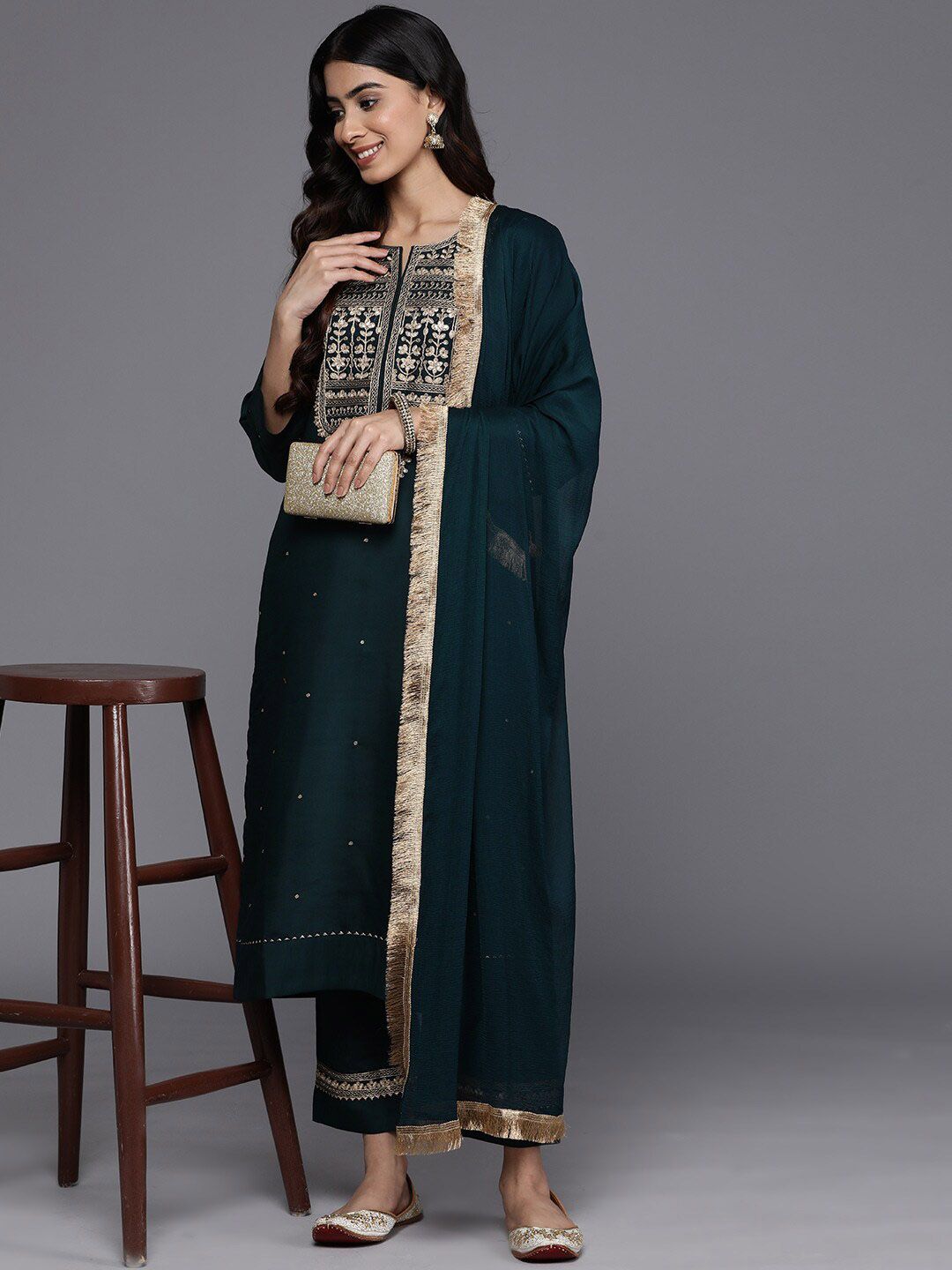 Indyancart VA Women'sGreen Ethnic Motifs Embroidered Straight Kurta With Trousers & Dupatta