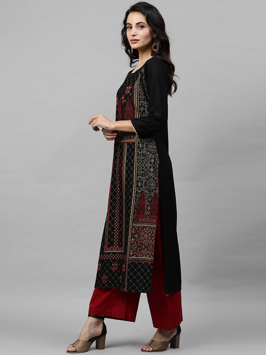 Indyancart IE Women Black & Maroon Floral Print A-Line Kurta