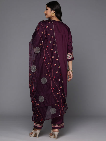 Indyancart IE Plus Size Floral Embroidered Embellished Straight Kurta with Trouser And Dupatta