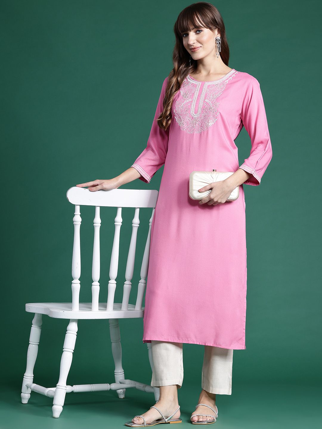 Indyancart IE Women Floral Embroidered Thread Work Kurta