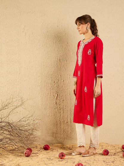 Indyancart IE Floral Embroidered Sweetheart Neck Machine Weave Straight Kurta