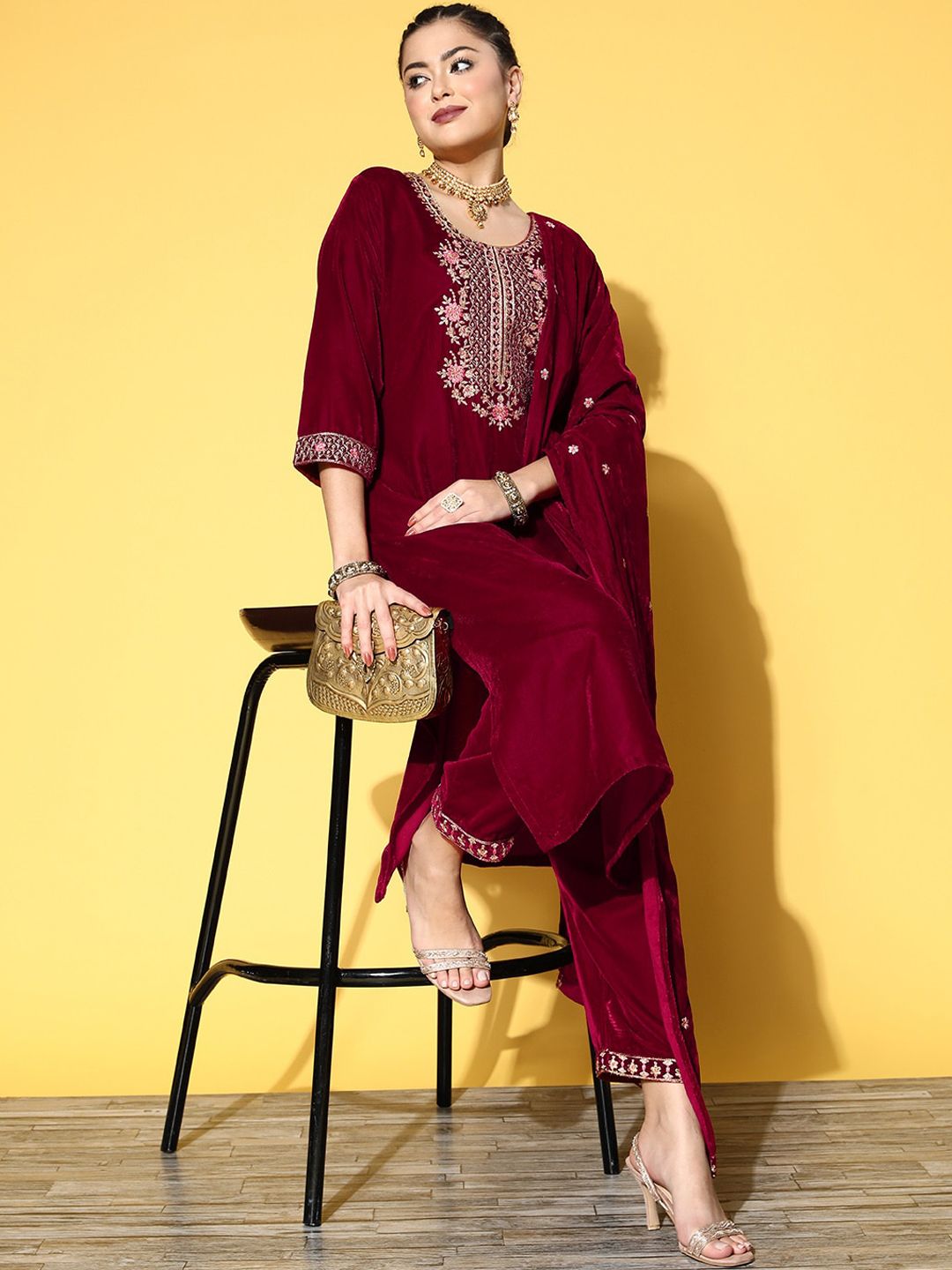 Indyancart VA Women'sWinter Floral Embroidered Velvet Kurta Set with Dupatta