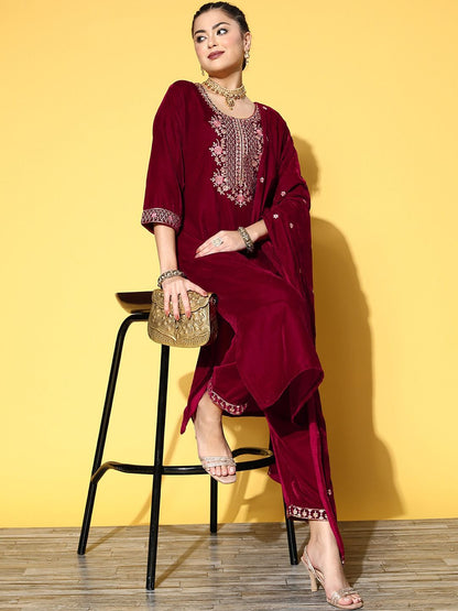 Indyancart VA Women'sWinter Floral Embroidered Velvet Kurta Set with Dupatta