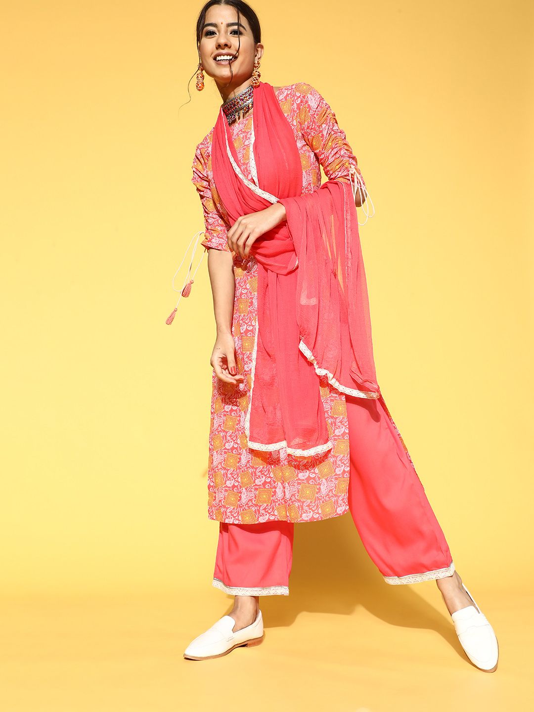Ethnic Motifs Cotton Blend Paisley Kurta Set