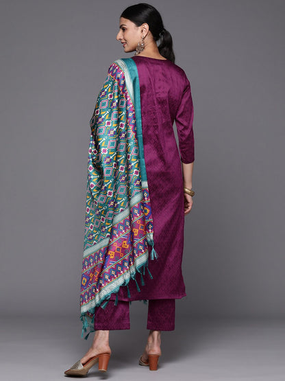 Indyancart VA Women's Floral Yoke Design Regular Sequinned Kurta with Trousers & With Dupatta